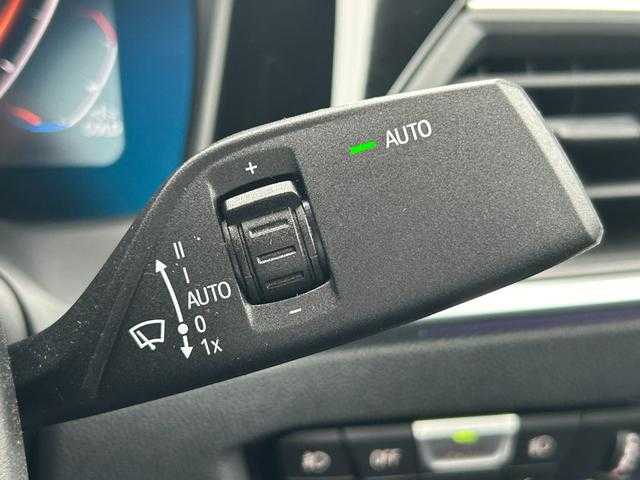 ＢＭＷ ３２０ｄ xDrive Mスポーツ 埼玉県 2019(令1)年 4万km 黒Ｍ 黒革シート/純正HDDナビ/(Bluetooth/USB/CD/DVD)/コンフォートＰＫＧ/ＡＣＣ/バックカメラ/純正ＥＴＣ/電動リアゲート/シートヒーター/オートマチックハイビーム