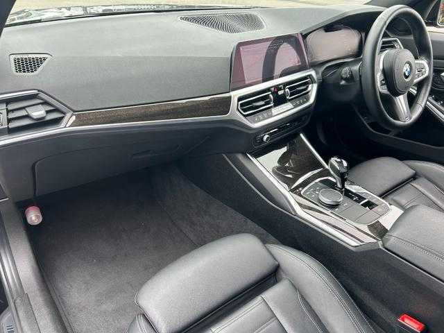 ＢＭＷ ３２０ｄ xDrive Mスポーツ 埼玉県 2019(令1)年 4万km 黒Ｍ 黒革シート/純正HDDナビ/(Bluetooth/USB/CD/DVD)/コンフォートＰＫＧ/ＡＣＣ/バックカメラ/純正ＥＴＣ/電動リアゲート/シートヒーター/オートマチックハイビーム