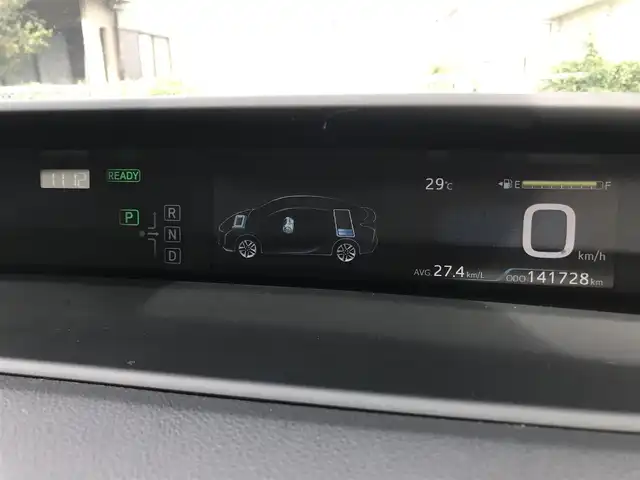 トヨタ プリウス S 栃木県 2018(平30)年 14.2万km スーパーホワイトⅡ 株)IDOMが運営する【じしゃロン小山店】の自社ローン専用車両になります。こちらは現金またはオートローンご利用時の価格です。自社ローンご希望の方は別途その旨お申付け下さい//ワンオーナー/禁煙車/社外ナビ/（CD/AM/FMラジオ）/(Bluetooth)/スマートキー/プッシュスタート/バックカメラ/ＥＴＣ/レーダークルーズコントロール/プリクラッシュセーフティ/レーンキープアシスト/ステアリングリモコン/電動格納ドアミラー/パワーウインドウ/防眩ミラー/オートライト/オートマチックハイビーム