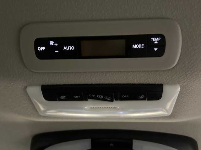 日産 セレナ ハイウェイスター V 道央・札幌 2020(令2)年 3.1万km ダークメタルグレー 【2509043162】/４ＷＤ　/純正ワイドナビ　/アラウンドビューモニター/後席モニター　/両側電動スライドドア　/レーダークルーズ　/前席シートヒーター　/ハンドルヒーター　/ＬＥＤヘッドライト　/純正１５インチアルミホイール