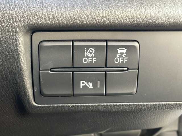 マツダ ロードスター RS 東京都 2018(平30)年 1.7万km スノーフレイクホワイトパールマイカ ワンオーナー/純正SDナビ/【Bluetooth/DVD/フルセグTV】/●車高調　Rマジック/●コンピューター　Rマジック/●マフラー　アミューズチタン/●強化タイロット　オートエクゼ/●タワーバー　オートエクゼ/●ホイールクーラー　セトラブ/●ホイール　C28/ETC/クルーズコントロール/ブラインドスポットモニター/車線逸脱警報装置/クリアランスソナー/D/N席シートヒーター/プッシュスタート/スマートキー×２/LEDオートライト/ハーフレザーシート