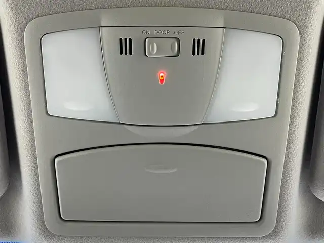 日産 エルグランド 250HWS S アーバンクロム 大阪府 2019(令1)年 2.3万km 黒 禁煙車/インテリジェントエマージェンシーブレーキ/　・車線逸脱防止支援システム/　・車線逸脱警報　LDA/　・踏み間違い衝突防止アシスト/　・進入禁止標識検知器/　・フロントバックソナー/純正メーカーOPナビ/　Bluetooth/フルセグ/CD/DVD/インテリジェントアラウンドビューモニター/バックカメラ/両側パワースライドドア/専用クロームメッキパーツ/クローム18インチアルミホイール/黒革キャプテンシート/ハーフレザーシート/LEDオートライト/フォグランプ/ハイビームアシスト/革巻きコンビステアリングホイール/スマートキー/ビルトインETC