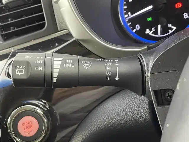 日産 エルグランド 250HWS S アーバンクロム 大阪府 2019(令1)年 2.3万km 黒 禁煙車/インテリジェントエマージェンシーブレーキ/　・車線逸脱防止支援システム/　・車線逸脱警報　LDA/　・踏み間違い衝突防止アシスト/　・進入禁止標識検知器/　・フロントバックソナー/純正メーカーOPナビ/　Bluetooth/フルセグ/CD/DVD/インテリジェントアラウンドビューモニター/バックカメラ/両側パワースライドドア/専用クロームメッキパーツ/クローム18インチアルミホイール/黒革キャプテンシート/ハーフレザーシート/LEDオートライト/フォグランプ/ハイビームアシスト/革巻きコンビステアリングホイール/スマートキー/ビルトインETC