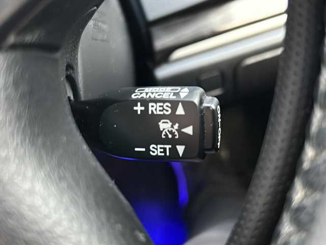 トヨタ クラウン アスリート S-T 鹿児島県 2015(平27)年 11.2万km プレシャスブラックパール サンルーフ/フルセグTV/ＥＴＣ/純正ナビ/クルーズコントロール/Ｂｌｕｅｔｏｏｔｈ接続/プッシュスタート/スマートキー/ＵＳＢ入力端子/バックカメラ/クリアランスソナー/パワーシート/横滑り防止装置/純正アルミホイール/純正フロアマット/オートライト/LEDヘッドライト/カーテンエアバッグ/レーダー