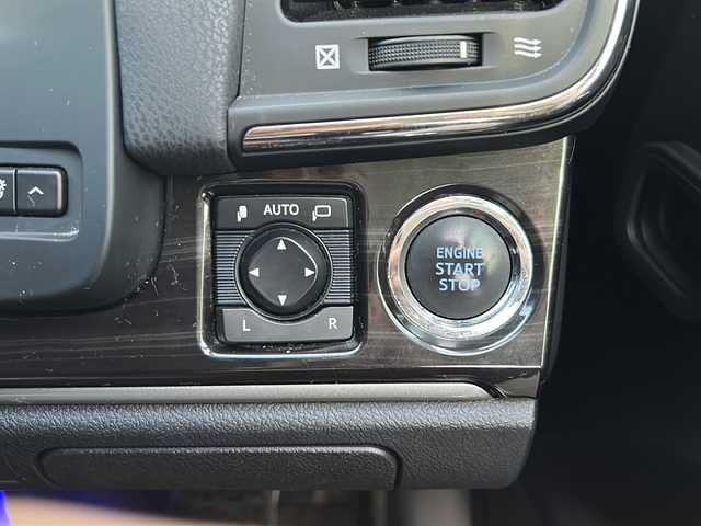 トヨタ クラウン アスリート S-T 鹿児島県 2015(平27)年 11.2万km プレシャスブラックパール サンルーフ/フルセグTV/ＥＴＣ/純正ナビ/クルーズコントロール/Ｂｌｕｅｔｏｏｔｈ接続/プッシュスタート/スマートキー/ＵＳＢ入力端子/バックカメラ/クリアランスソナー/パワーシート/横滑り防止装置/純正アルミホイール/純正フロアマット/オートライト/LEDヘッドライト/カーテンエアバッグ/レーダー