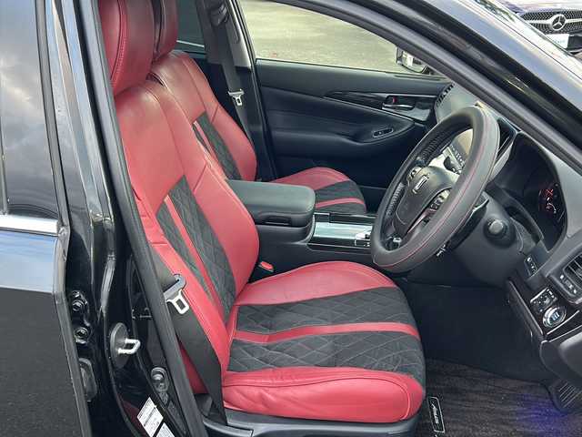 トヨタ クラウン アスリート S-T 鹿児島県 2015(平27)年 11.2万km プレシャスブラックパール サンルーフ/フルセグTV/ＥＴＣ/純正ナビ/クルーズコントロール/Ｂｌｕｅｔｏｏｔｈ接続/プッシュスタート/スマートキー/ＵＳＢ入力端子/バックカメラ/クリアランスソナー/パワーシート/横滑り防止装置/純正アルミホイール/純正フロアマット/オートライト/LEDヘッドライト/カーテンエアバッグ/レーダー