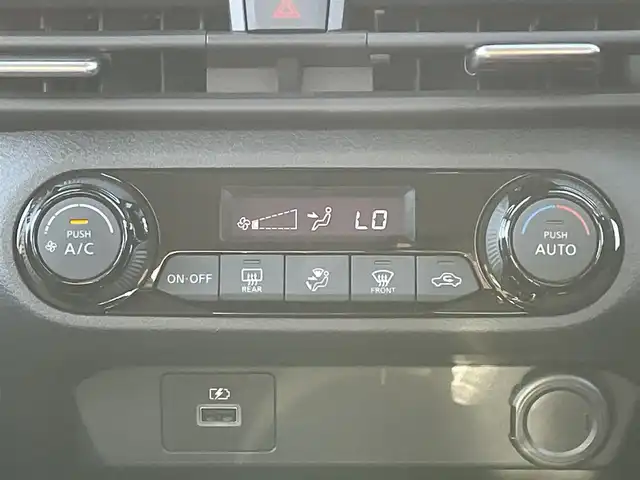 日産 オーラ G 山口県 2021(令3)年 1.4万km シルバー 純正ナビ/DVD/SD/BT/HDMI/ETC/デジタルインナーミラー/前後ドライブレコーダー/ステアリングスイッチ/セーフティーシールドスイッチ/オートライト/オートホールド/バックカメラ/全周囲カメラ/電動格納ミラー