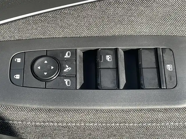 日産 オーラ G 山口県 2021(令3)年 1.4万km シルバー 純正ナビ/DVD/SD/BT/HDMI/ETC/デジタルインナーミラー/前後ドライブレコーダー/ステアリングスイッチ/セーフティーシールドスイッチ/オートライト/オートホールド/バックカメラ/全周囲カメラ/電動格納ミラー