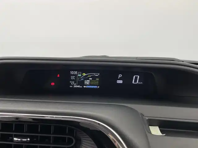 トヨタ アクア クロスオーバー 大分県 2017(平29)年 2.7万km ベージュ トヨタセーフティーセンス/・プリクラッシュセーフティー/・オートハイビーム　/純正ナビ/（フルセグ/CD/DVD/Bluetooth）/ETC/バックカメラ/ステアリングスイッチ/前席シートヒーター/前方ドライブレコーダー/オートライト/電動格納ミラー/純正アルミホイール