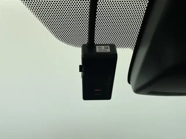 トヨタ アクア クロスオーバー 大分県 2017(平29)年 2.7万km ベージュ トヨタセーフティーセンス/・プリクラッシュセーフティー/・オートハイビーム　/純正ナビ/（フルセグ/CD/DVD/Bluetooth）/ETC/バックカメラ/ステアリングスイッチ/前席シートヒーター/前方ドライブレコーダー/オートライト/電動格納ミラー/純正アルミホイール