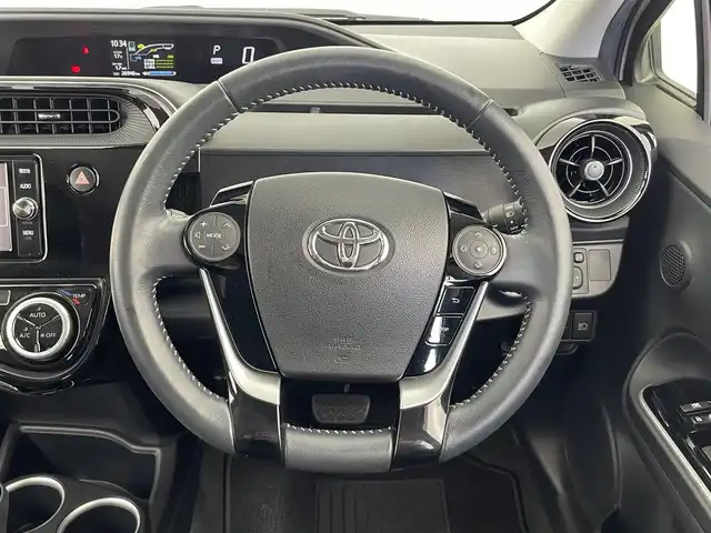 トヨタ アクア クロスオーバー 大分県 2017(平29)年 2.7万km ベージュ トヨタセーフティーセンス/・プリクラッシュセーフティー/・オートハイビーム　/純正ナビ/（フルセグ/CD/DVD/Bluetooth）/ETC/バックカメラ/ステアリングスイッチ/前席シートヒーター/前方ドライブレコーダー/オートライト/電動格納ミラー/純正アルミホイール