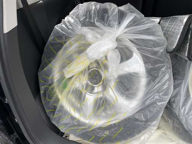 日産 デイズ ハイウェイスターJ 新潟県 2013(平25)年 3.2万km ブラック ワンオーナー/純正ホイール夏タイヤ装着/社外スタッドレスタイヤ装着/メモリナビ/フルセグテレビ/バックカメラ/ウィンカーミラー/ドアバイザー/プッシュスタート/ETC/電動格納ドアミラー