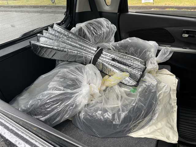 日産 デイズ ハイウェイスターJ 新潟県 2013(平25)年 3.2万km ブラック ワンオーナー/純正ホイール夏タイヤ装着/社外スタッドレスタイヤ装着/メモリナビ/フルセグテレビ/バックカメラ/ウィンカーミラー/ドアバイザー/プッシュスタート/ETC/電動格納ドアミラー