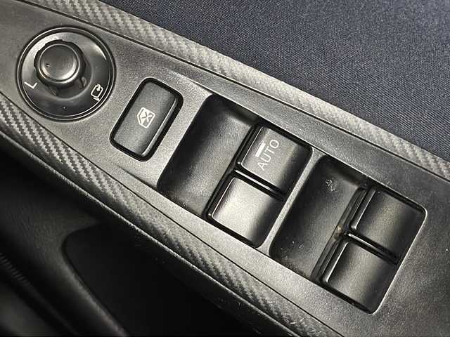 マツダ デミオ XD 広島県 2015(平27)年 4.3万km ソウルレッドプレミアムメタリック 純正ナビ　/バックカメラ　/フルセグTV　/クルーズコントロール　/オートライト　/衝突軽減ブレーキ　/スマートキー　/LEDヘッドランプ　/純正フロアマット　/Bluetooth　/ETC　/スマートキー　/横滑り防止/純正１５インチアルミホイール(185/65/R15)/エアバック（運転席/助手席/サイド/カーテン）