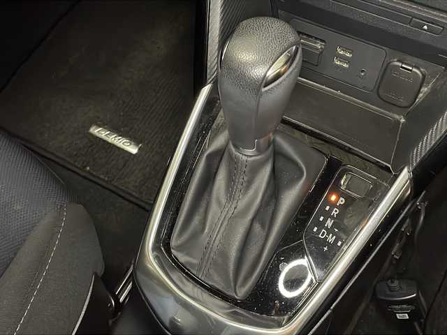 マツダ デミオ XD 広島県 2015(平27)年 4.3万km ソウルレッドプレミアムメタリック 純正ナビ　/バックカメラ　/フルセグTV　/クルーズコントロール　/オートライト　/衝突軽減ブレーキ　/スマートキー　/LEDヘッドランプ　/純正フロアマット　/Bluetooth　/ETC　/スマートキー　/横滑り防止/純正１５インチアルミホイール(185/65/R15)/エアバック（運転席/助手席/サイド/カーテン）