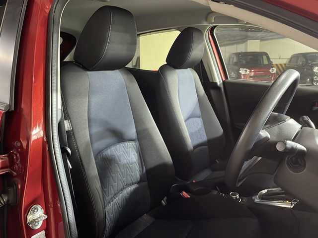 マツダ デミオ XD 広島県 2015(平27)年 4.3万km ソウルレッドプレミアムメタリック 純正ナビ　/バックカメラ　/フルセグTV　/クルーズコントロール　/オートライト　/衝突軽減ブレーキ　/スマートキー　/LEDヘッドランプ　/純正フロアマット　/Bluetooth　/ETC　/スマートキー　/横滑り防止/純正１５インチアルミホイール(185/65/R15)/エアバック（運転席/助手席/サイド/カーテン）