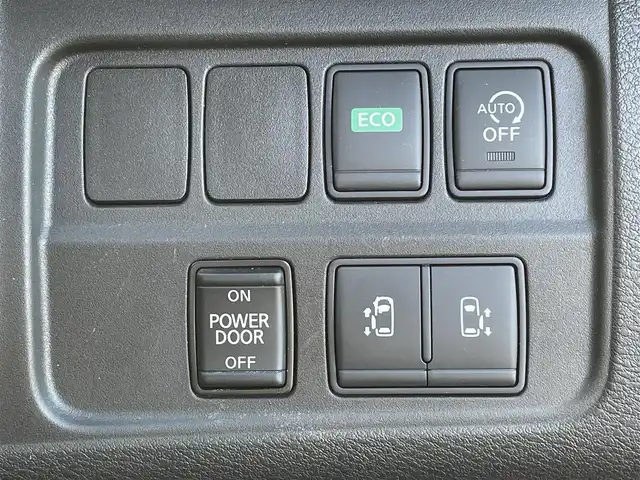 日産 セレナ X Vセレクション 福岡県 2018(平30)年 2.9万km シャイニングブルー ・純正ナビ　/・フルセグ　/・全周囲カメラ　/・クルーズコントロール　/・エマージェンシーブレーキ　/・パーキングソナー　/・LDW/・両側パワースライドドア　/・パーキングアシスト　/・ＥＴＣ　/・ＬＥＤオートライト　/・アイドリングストップ/・ステアリングリモコン/・スマートキー/プッシュスタート/・電格ミラー