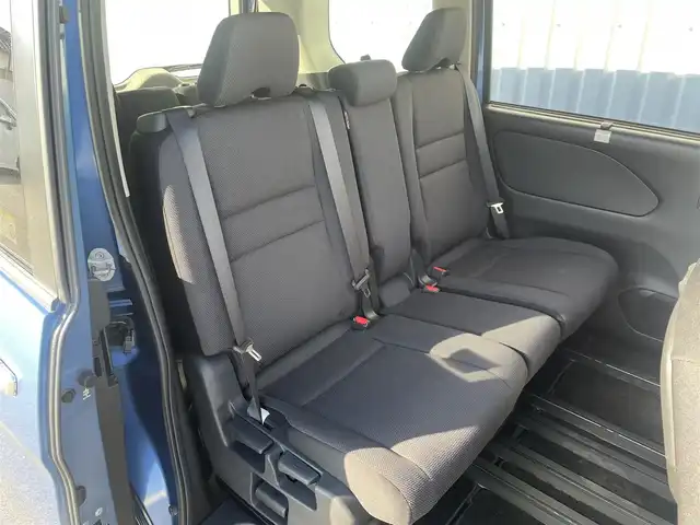 日産 セレナ X Vセレクション 福岡県 2018(平30)年 2.9万km シャイニングブルー ・純正ナビ　/・フルセグ　/・全周囲カメラ　/・クルーズコントロール　/・エマージェンシーブレーキ　/・パーキングソナー　/・LDW/・両側パワースライドドア　/・パーキングアシスト　/・ＥＴＣ　/・ＬＥＤオートライト　/・アイドリングストップ/・ステアリングリモコン/・スマートキー/プッシュスタート/・電格ミラー