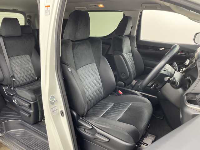 トヨタ アルファード S 兵庫県 2019(平31)年 6.9万km ホワイトパールクリスタルシャイン ・社外9インチナビ/CD/DVD/TV/SD/BT/・バックカメラ/・ETC/・社外前後ドライブレコーダー/・両側パワースライドドア/・トヨタセーフティセンス/・クリアランスソナー/・レーントレーシングアラート/・パーキングサポートブレーキ/・プリクラッシュセーフティ/・ロードサインアシスト/・ナノイー/・レーダークルーズコントロール/・オートマチックハイビーム/・オートライト/・スマートキー/・LEDヘッドライト/・LEDフォグランプ