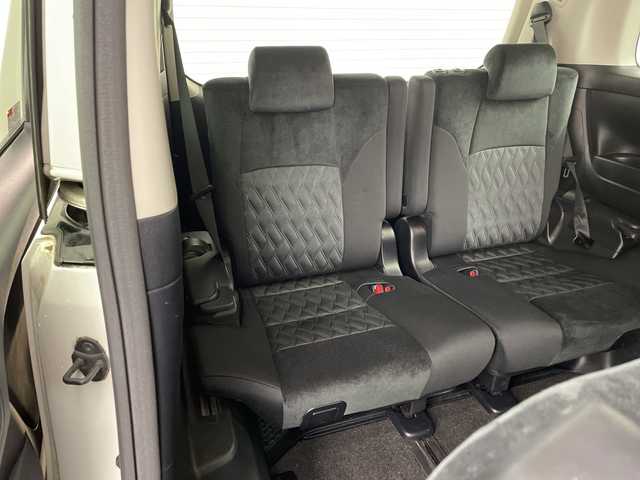 トヨタ アルファード S 兵庫県 2019(平31)年 6.9万km ホワイトパールクリスタルシャイン ・社外9インチナビ/CD/DVD/TV/SD/BT/・バックカメラ/・ETC/・社外前後ドライブレコーダー/・両側パワースライドドア/・トヨタセーフティセンス/・クリアランスソナー/・レーントレーシングアラート/・パーキングサポートブレーキ/・プリクラッシュセーフティ/・ロードサインアシスト/・ナノイー/・レーダークルーズコントロール/・オートマチックハイビーム/・オートライト/・スマートキー/・LEDヘッドライト/・LEDフォグランプ