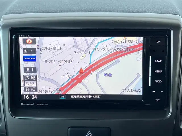 スズキ スペーシア カスタム Z 高知県 2017(平29)年 4.8万km ピュアホワイトP 社外ナビ/　Bluetooth/フルセグ/　CD/DVD/AM/FM/バックカメラ/片側パワースライドドア/純正フロアマット/純正14インチアルミホイール/HIDヘッドライト/シートヒーター/プッシュスタート/スマートキー/スペアキー/アイドリングストップ/ベンチシート/盗難防止装置/保証書/取扱説明書/記録簿