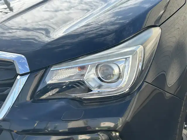 スバル フォレスター S－リミテッド 山形県 2016(平28)年 4.4万km クリスタルブラックシリカ 禁煙車/純正SDナビ（CD/DVD/Bluetooth/フルセグ）/クルーズコントロール/バックカメラ/横滑り防止装置/パドルシフト/衝突軽減ブレーキ/前席パワーシート/全席シートヒーター/ドライブレコーダー/ETC/衝突被害軽減ブレーキ/レーンキープアシスト/レーダークルーズコントロール/横滑り防止装置/パドルシフト/フォグランプ/アイドリングストップ/スマートキー