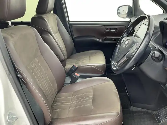 トヨタ エスクァイア ハイブリッド Gi プレミアムパッケージ 福岡県 2018(平30)年 6.5万km ホワイトパールクリスタルシャイン 純正９型ナビ（フルセグＴＶ）　/バックカメラ　/前方ドラレコ　/クルーズコントロール　/衝突被害軽減ブレーキ　/レーンキープ　/両電動スライドドア　/ハーフレザー　/シートヒーター　/ステアリングヒーター　/ＬＥＤライト