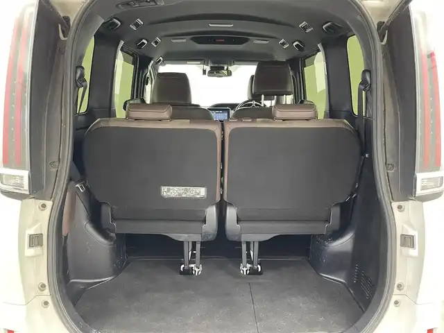 トヨタ エスクァイア ハイブリッド Gi プレミアムパッケージ 福岡県 2018(平30)年 6.5万km ホワイトパールクリスタルシャイン 純正９型ナビ（フルセグＴＶ）　/バックカメラ　/前方ドラレコ　/クルーズコントロール　/衝突被害軽減ブレーキ　/レーンキープ　/両電動スライドドア　/ハーフレザー　/シートヒーター　/ステアリングヒーター　/ＬＥＤライト
