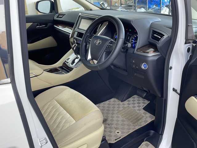 トヨタ ヴェルファイア ハイブリット X 道央・札幌 2019(平31)年 5.5万km ホワイトパールクリスタルシャイン ○4WD/○ツインムーンルーフ/○純正ナビ(BT/CD/DVD)/○フルセグTV/○パワースライドドア(両側)/○バックカメラ/○ビルトインETC2.0/○コムテックドライブレコーダー/○レーダークルーズコントロール/○クリアランスソナー/○セーフティセンス/・プリクラッシュセーフティ/・ロードサインアシスト/・レーントレーシングアシスト/・オートマチックハイビーム/○2眼LEDヘッドランプ/○デュアルオートエアコン/○本革巻きステアリング/○ステアリングカバー付/○ベージュファブリックシート/○2列目チップアップシート/○純正16インチアルミホイール/○スマートエントリー/プッシュスタートシステム