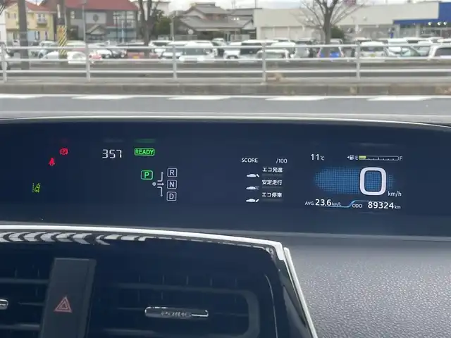 トヨタ プリウス S ツーリングセレクション 三重県 2016(平28)年 9万km スティールブロンドM 登録時89324km/ワンオーナー/禁煙車/ALPINEナビ/（AM/FM/TV/Bluetooth/CD/DVD）/フルセグTV/バックカメラ/ETC/ドラレコ【ZDR-015】/ステアリングスイッチ/レーダークルーズコントロール/オートライト/オートハイビーム/プリクラッシュセーフティ/レーンキープアシスト/先行車発進お知らせ機能/シートヒーター/純正フロアマット/純正アルミ/スペアキー/プッシュスタート/取説/保証書