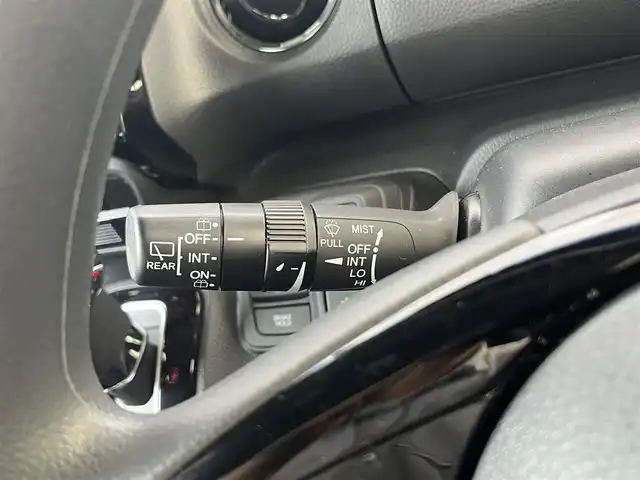 ホンダ Ｎ ＢＯＸ カスタム L 高知県 2022(令4)年 3.5万km プラチナホワイトパール 社外ナビ/　Bluetooth/AM/FM/AUX/ホンダセンシング/ETC/両側パワースライドドア/ドライブレコーダー/バックカメラ/クルーズコントロール/プッシュスタート/スマートキー/ベンチシート/LEDヘッドライト/コーナーセンサー/純正14インチアルミホイール/フロアマット/オートマチックハイビーム/運転席/助手席シートヒーター/運転席/助手席シートバックテーブル/カーテンエアバッグ/衝突被害軽減システム/盗難防止装置