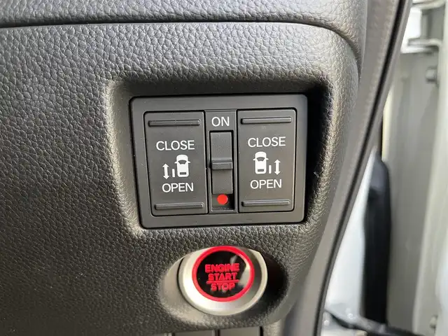 ホンダ Ｎ ＢＯＸ カスタム L 高知県 2022(令4)年 3.5万km プラチナホワイトパール 社外ナビ/　Bluetooth/AM/FM/AUX/ホンダセンシング/ETC/両側パワースライドドア/ドライブレコーダー/バックカメラ/クルーズコントロール/プッシュスタート/スマートキー/ベンチシート/LEDヘッドライト/コーナーセンサー/純正14インチアルミホイール/フロアマット/オートマチックハイビーム/運転席/助手席シートヒーター/運転席/助手席シートバックテーブル/カーテンエアバッグ/衝突被害軽減システム/盗難防止装置