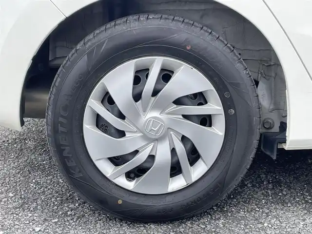 ホンダ フィット 13G Lパッケージ 茨城県 2015(平27)年 4.6万km プレミアムホワイトパール 純正ナビ（VXM-155C）/バックカメラ/社外前ドラレコ（SN-TW9880）/スペアキー/レベライザー/アイドリングストップ/純正マット/社外ETC