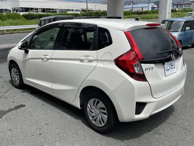 ホンダ フィット 13G Lパッケージ 愛知県 2015(平27)年 4.6万km プレミアムホワイトパール (株)IDOMが運営する【じしゃロン豊川店】の自社ローン専用車両になります。こちらは現金またはオートローンご利用時の価格です。自社ローンご希望の方は別途その旨お申付け下さい/ 純正ディーラーナビ/　◯ CD再生機能/ ETC/ バックカメラ/ プッシュスタート/ ドライブレコーダー/ ウインカーミラー/ ドアバイザー/ 純正フロアマット