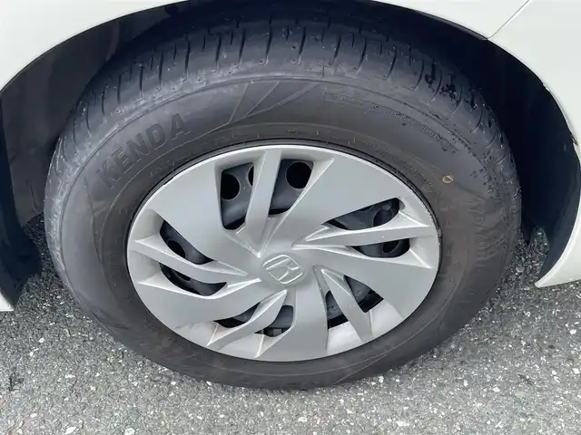 ホンダ フィット 13G Lパッケージ 愛知県 2015(平27)年 4.6万km プレミアムホワイトパール (株)IDOMが運営する【じしゃロン豊川店】の自社ローン専用車両になります。こちらは現金またはオートローンご利用時の価格です。自社ローンご希望の方は別途その旨お申付け下さい/ 純正ディーラーナビ/　◯ CD再生機能/ ETC/ バックカメラ/ プッシュスタート/ ドライブレコーダー/ ウインカーミラー/ ドアバイザー/ 純正フロアマット