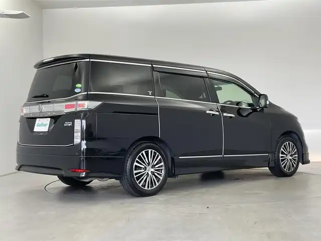 日産 エルグランド 250ハイウェイスターS 埼玉県 2017(平29)年 1.8万km ファントムブラック 純正ナビ　フリップダウンモニター　アラウンドビューモニター　両側パワースライドドア　ビルトインＥＴＣ　クルーズコントロール　ＡＣ１００Ｖ　ドライブレコーダー　ＨＩＤ　純正アルミ　スマートキー　地デジ