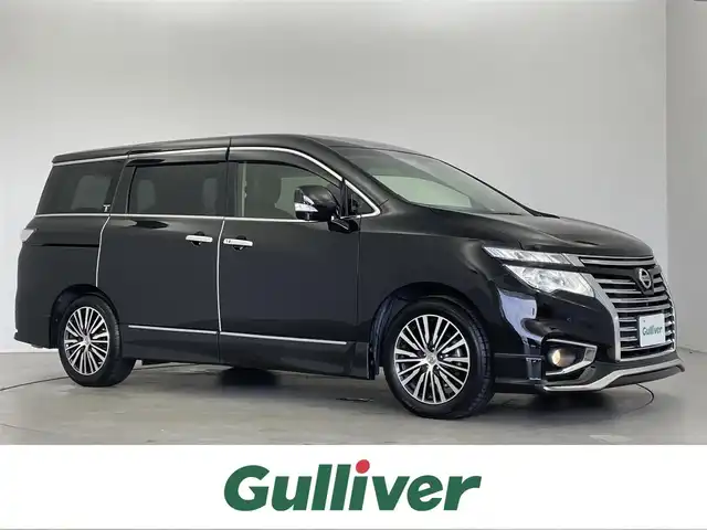 日産 エルグランド 250ハイウェイスターS 埼玉県 2017(平29)年 1.8万km ファントムブラック 純正ナビ　フリップダウンモニター　アラウンドビューモニター　両側パワースライドドア　ビルトインＥＴＣ　クルーズコントロール　ＡＣ１００Ｖ　ドライブレコーダー　ＨＩＤ　純正アルミ　スマートキー　地デジ