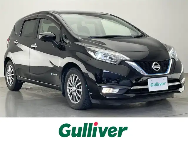 日産 ノート e－パワー メダリスト 愛知県 2018(平30)年 3.2万km スーパーブラック 純正ナビ　フルセグＴＶ　Ｂｌｕｅｔｏｏｔｈ　全方位カメラ　デジタルインナーミラー　エマージェンシーブレーキ　衝突軽減　車線逸脱　追従クルコン　ＬＥＤオートライト　コーナーセンサー　フォグランプ　禁煙車