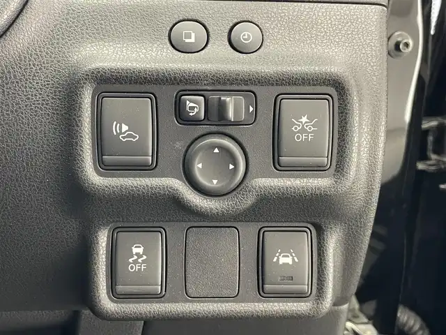 日産 ノート e－パワー メダリスト 愛知県 2018(平30)年 3.2万km スーパーブラック 純正ナビ　フルセグＴＶ　Ｂｌｕｅｔｏｏｔｈ　全方位カメラ　デジタルインナーミラー　エマージェンシーブレーキ　衝突軽減　車線逸脱　追従クルコン　ＬＥＤオートライト　コーナーセンサー　フォグランプ　禁煙車