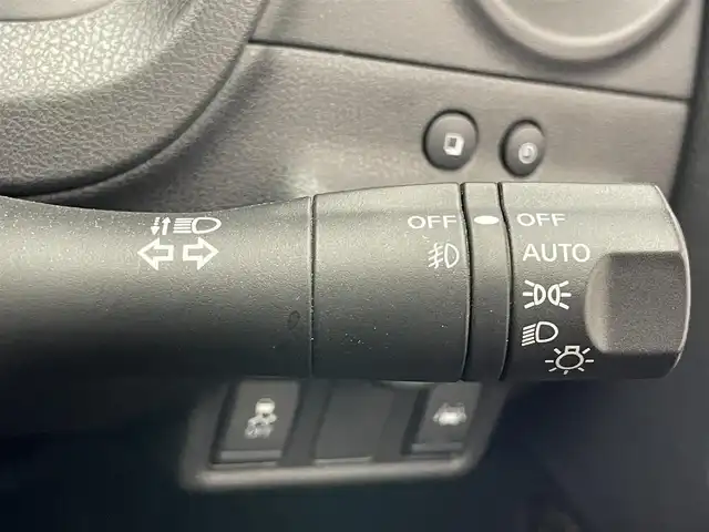 日産 ノート e－パワー メダリスト 愛知県 2018(平30)年 3.2万km スーパーブラック 純正ナビ　フルセグＴＶ　Ｂｌｕｅｔｏｏｔｈ　全方位カメラ　デジタルインナーミラー　エマージェンシーブレーキ　衝突軽減　車線逸脱　追従クルコン　ＬＥＤオートライト　コーナーセンサー　フォグランプ　禁煙車