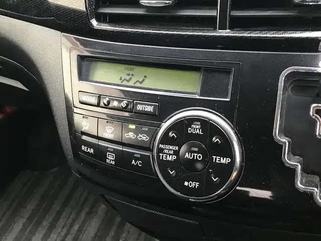 トヨタ エスティマ アエラス 富山県 2015(平27)年 6.5万km ホワイトパールクリスタルシャイン ○純正ナビ/○フルセグTV/○バックカメラ/○パワースライドドア（両側）/○ビルトインETC/〇フリップダウンモニター/○クルーズコントロール/○HIDヘッドランプ/〇フォグランプ/〇オートライト/○OP純正17インチアルミホイール/○左右独立オートエアコン/○革巻きステアリングホイール/○スマートエントリー/○禁煙車