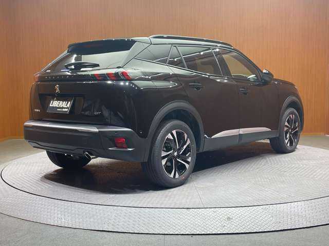 プジョー プジョー ２００８ GTパック ブルー HDi 千葉県 2022(令4)年 0.4万km ペルラネラブラック パノラマＳＲ　/純正ナビ　/バックカメラ　/ＡＣＣ　/ＢＳＭ　/黒革　/シートヒーター　/パワーシート　/ハイビームアシスト　/ＬＥＤヘッドライト　/ステアリングスイッチ　/パドルシフト　/ＥＴＣ　/純正１７インチＡＷ