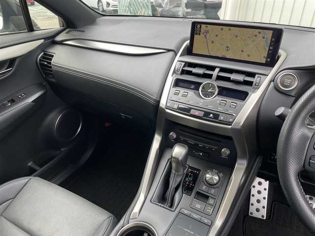 レクサス ＮＸ 富山県 2019(令1)年 8.1万km ホワイトノーヴァガラスフレーク サンルーフ／/革シート／/メーカーナビ／/フルセグＴＶ／/ＤＶＤ再生／/Ｂｌｕｅｔｏｏｔｈ／/バックカメラ／/サイドカメラ/ドライブレコーダー/前席シートヒーター／/前席エアシート／/パワーバックドア/三眼ＬＥＤオートライト／/ＬＥＤフォグライト／/セーフティシステムプラス／/レーダークルーズコントロール/ブラインドスポットモニター/オートマチックハイビーム/衝突軽減ブレーキ/クリアランスソナー/ＥＴＣ２．０