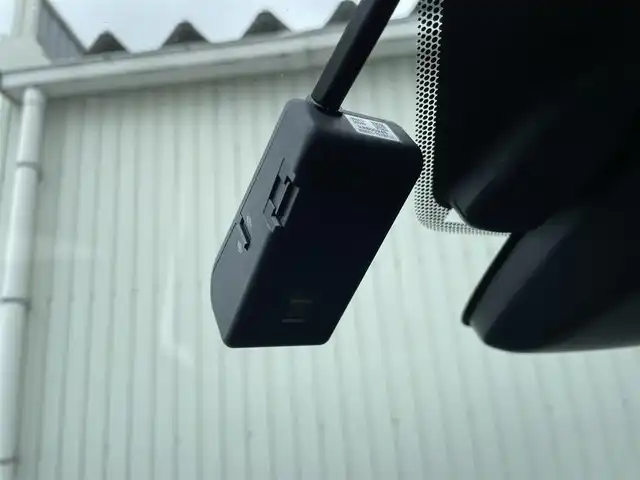 レクサス ＮＸ 富山県 2019(令1)年 8.1万km ホワイトノーヴァガラスフレーク サンルーフ／/革シート／/メーカーナビ／/フルセグＴＶ／/ＤＶＤ再生／/Ｂｌｕｅｔｏｏｔｈ／/バックカメラ／/サイドカメラ/ドライブレコーダー/前席シートヒーター／/前席エアシート／/パワーバックドア/三眼ＬＥＤオートライト／/ＬＥＤフォグライト／/セーフティシステムプラス／/レーダークルーズコントロール/ブラインドスポットモニター/オートマチックハイビーム/衝突軽減ブレーキ/クリアランスソナー/ＥＴＣ２．０