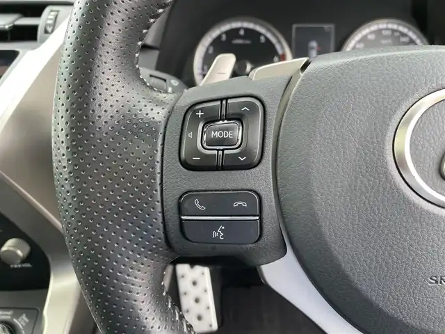 レクサス ＮＸ 富山県 2019(令1)年 8.1万km ホワイトノーヴァガラスフレーク サンルーフ／/革シート／/メーカーナビ／/フルセグＴＶ／/ＤＶＤ再生／/Ｂｌｕｅｔｏｏｔｈ／/バックカメラ／/サイドカメラ/ドライブレコーダー/前席シートヒーター／/前席エアシート／/パワーバックドア/三眼ＬＥＤオートライト／/ＬＥＤフォグライト／/セーフティシステムプラス／/レーダークルーズコントロール/ブラインドスポットモニター/オートマチックハイビーム/衝突軽減ブレーキ/クリアランスソナー/ＥＴＣ２．０