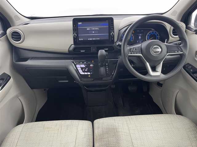 日産 デイズ X 福井県 2020(令2)年 5.4万km ブラック 純正9型ナビ/（CD/DVD/Bluetooth/フルセグ）/純正前方ドラレコ/アラウンドビューモニター/エマージェンシーブレーキ/車線逸脱警報/オートライト/アイドリングストップ/前後ソナー/プッシュスタート/スマートキー