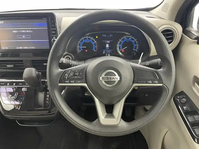 日産 デイズ X 福井県 2020(令2)年 5.4万km ブラック 純正9型ナビ/（CD/DVD/Bluetooth/フルセグ）/純正前方ドラレコ/アラウンドビューモニター/エマージェンシーブレーキ/車線逸脱警報/オートライト/アイドリングストップ/前後ソナー/プッシュスタート/スマートキー