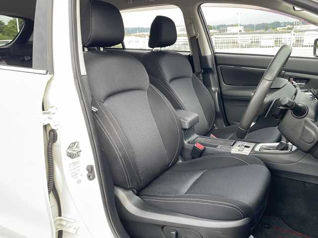 スバル レヴォーグ 1．6GT アイサイト プラウドED 富山県 2016(平28)年 2.7万km クリスタルホワイトP 4WD/純正ナビ（CN-R502D）/フルセグ/Bluetooth/バックカメラ/ETC/アイサイト/衝突被害軽減ブレーキ/レーダークルーズコントロール/レーンキープアシスト/ダウンヒルアシストコントロール/アイドリングストップ/LEDヘッドライト/純正AW/純正フロアマット