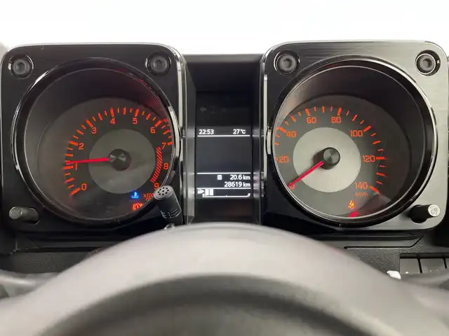 スズキ ジムニー XC 新潟県 2020(令2)年 2.9万km シルキーシルバーメタリック 4WD/社外８インチメモリナビ/フルセグ/　CD/DVD/SD/USB/Bluetooth/前席シートヒーター/スマートキー/セーフティサポート/レーンキープアシスト/ドライブレコーダー/革巻きステアリング/クルーズコントロール/電動格納式ミラー/純正アルミ１６インチ/オートエアコン