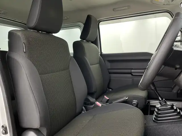 スズキ ジムニー XC 新潟県 2020(令2)年 2.9万km シルキーシルバーメタリック 4WD/社外８インチメモリナビ/フルセグ/　CD/DVD/SD/USB/Bluetooth/前席シートヒーター/スマートキー/セーフティサポート/レーンキープアシスト/ドライブレコーダー/革巻きステアリング/クルーズコントロール/電動格納式ミラー/純正アルミ１６インチ/オートエアコン